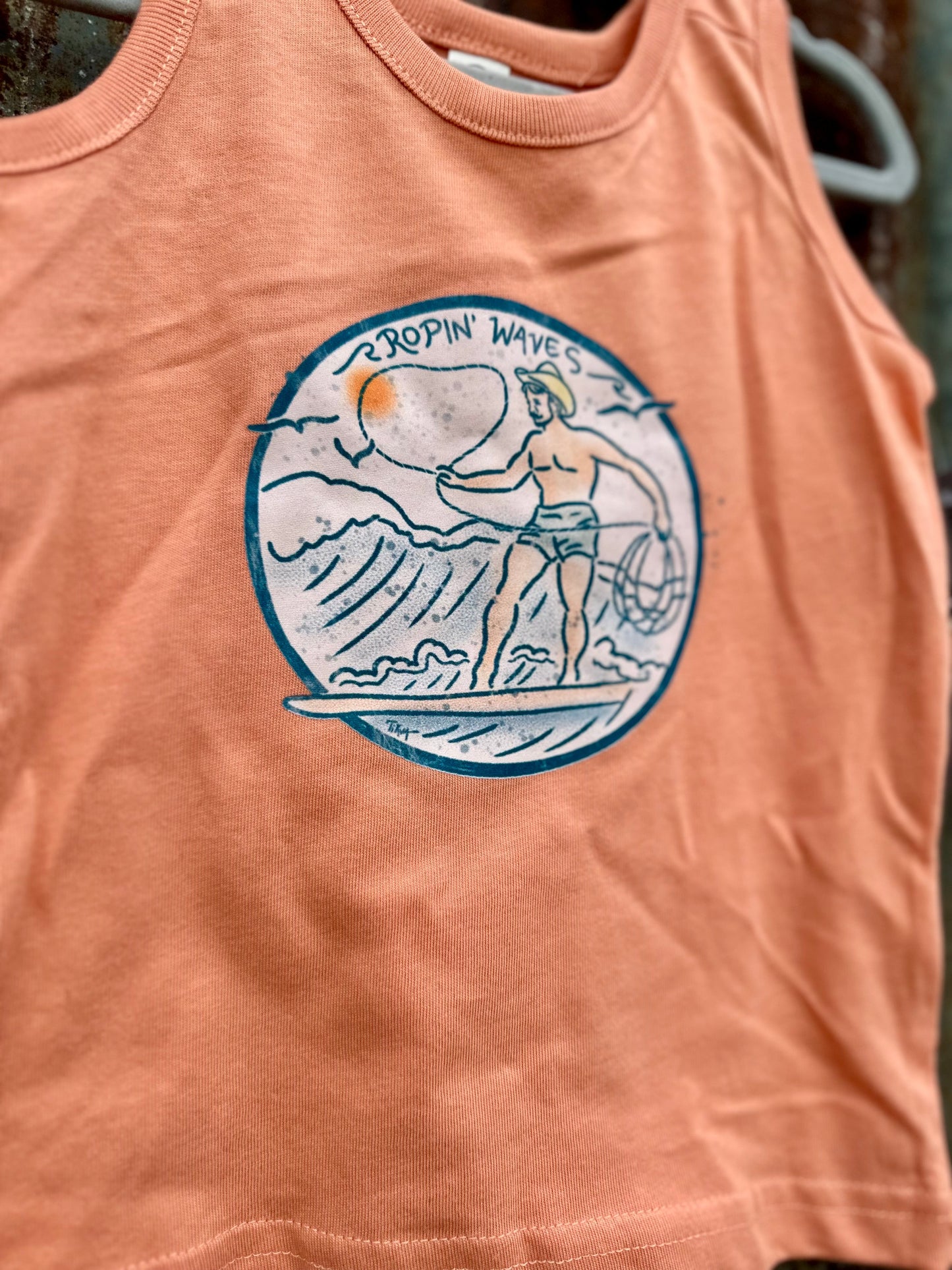 Ropin’ Waves Tank